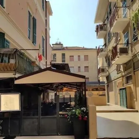 Surf - By Ligooria Διαμέρισμα Pietra Ligure